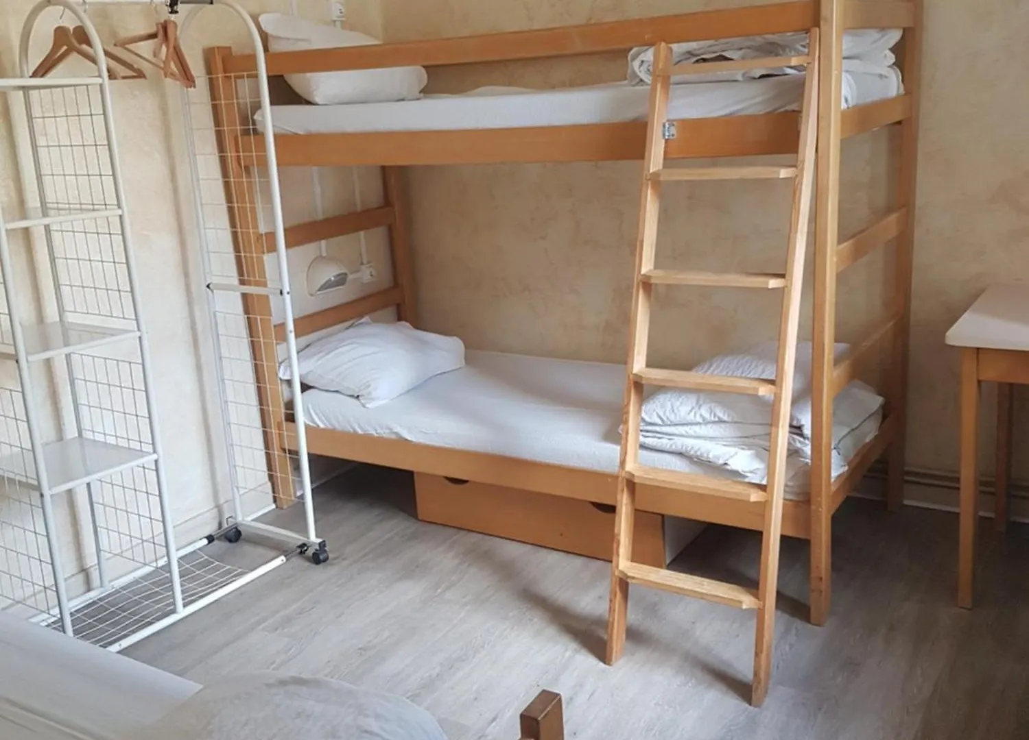 Auberge De Jeunesse Hi Chamrousse Hostel