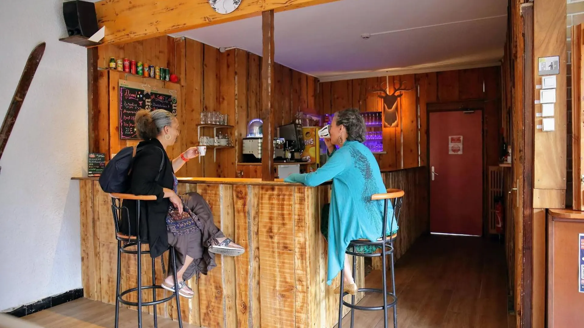 Hostel Auberge De Jeunesse Hi Chamrousse France