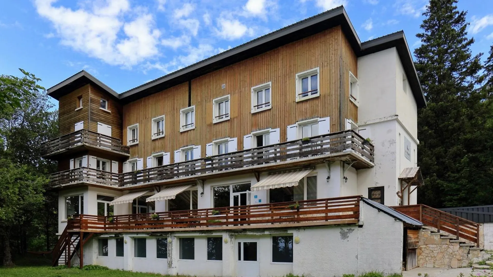Hostel Auberge De Jeunesse Hi Chamrousse